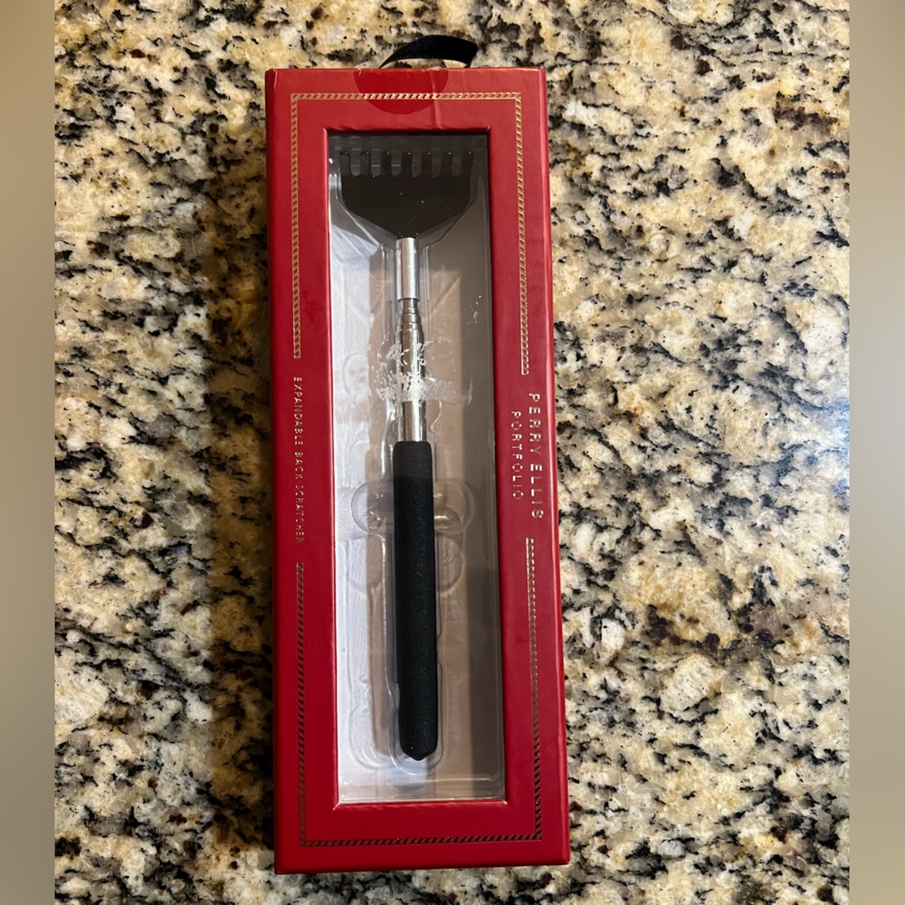 Back scratcher